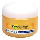 Garnier - Nočný spevňujúci krém proti vráskam Essentials 